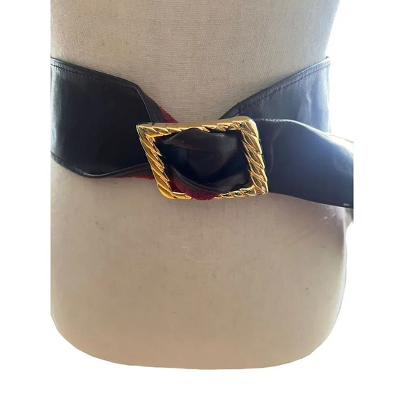 Vtg Burgundy Cowhide Leather Belt 40” Gold Tone Buckle Adjustable Made in USA - Picture 2 of 15